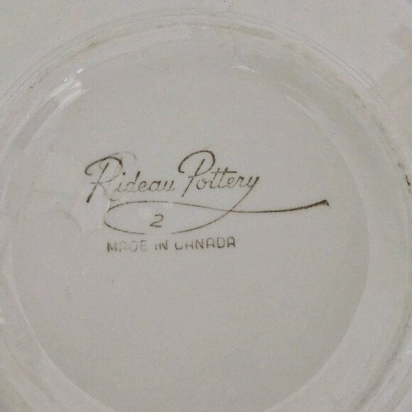 Rideau Pottery Serving Dish Lidded Casserole Handles White Floral VTG Canada - Picture 12 of 15